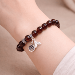 Alternative view of Vòng tay đá Garnet