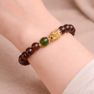 Alternative view of Vòng tay đá Garnet đỏ kết hợp charm